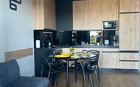 Apartament No82 Yellow Holiday Home Zator